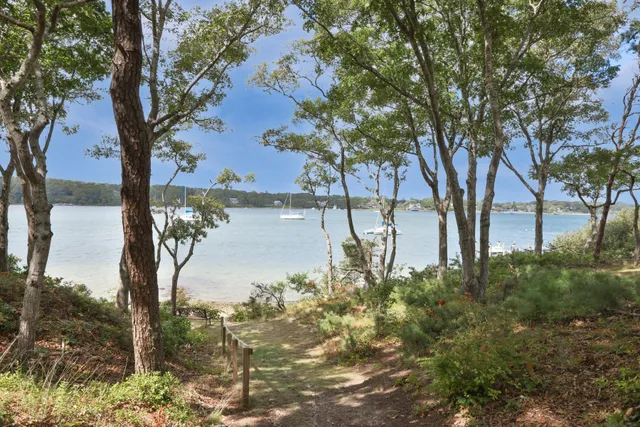 $4,395,000 | 267 Barnes Road, Oak Bluffs, MA 02557