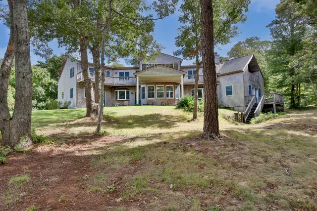$4,395,000 | 267 Barnes Road, Oak Bluffs, MA 02557