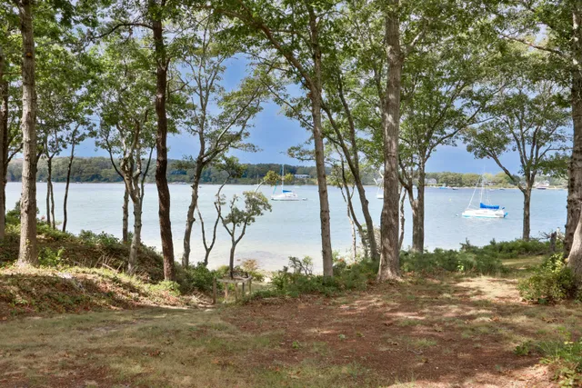 $4,395,000 | 267 Barnes Road, Oak Bluffs, MA 02557