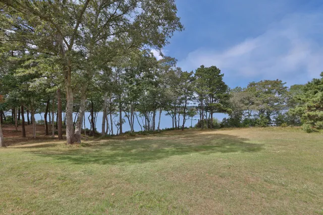 $4,395,000 | 267 Barnes Road, Oak Bluffs, MA 02557