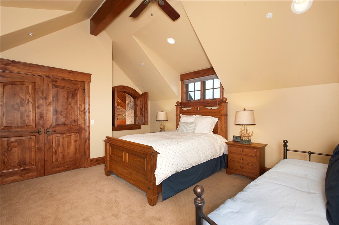 2570 Hunter's Knob Road Silverthorne, CO 80498 - Photo 19 of 25 Gallery Image 19