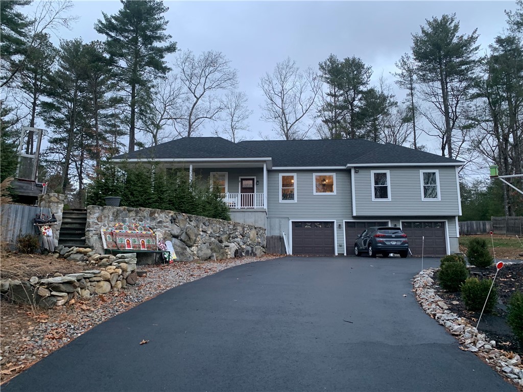 9 Hollow Road North Smithfield, RI 02896 - Photo 1 of 19 Gallery Image 1