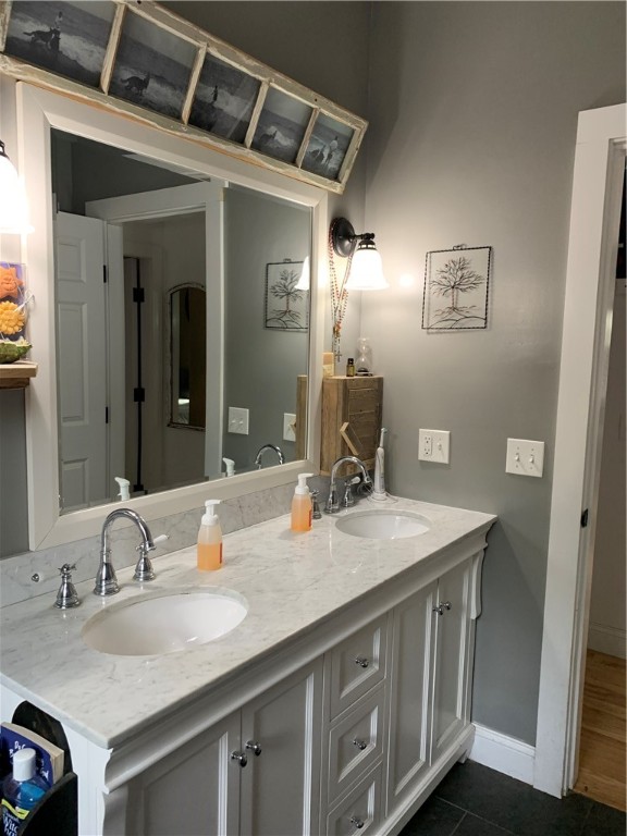 9 Hollow Road North Smithfield, RI 02896 - Photo 11 of 19 Gallery Image 11