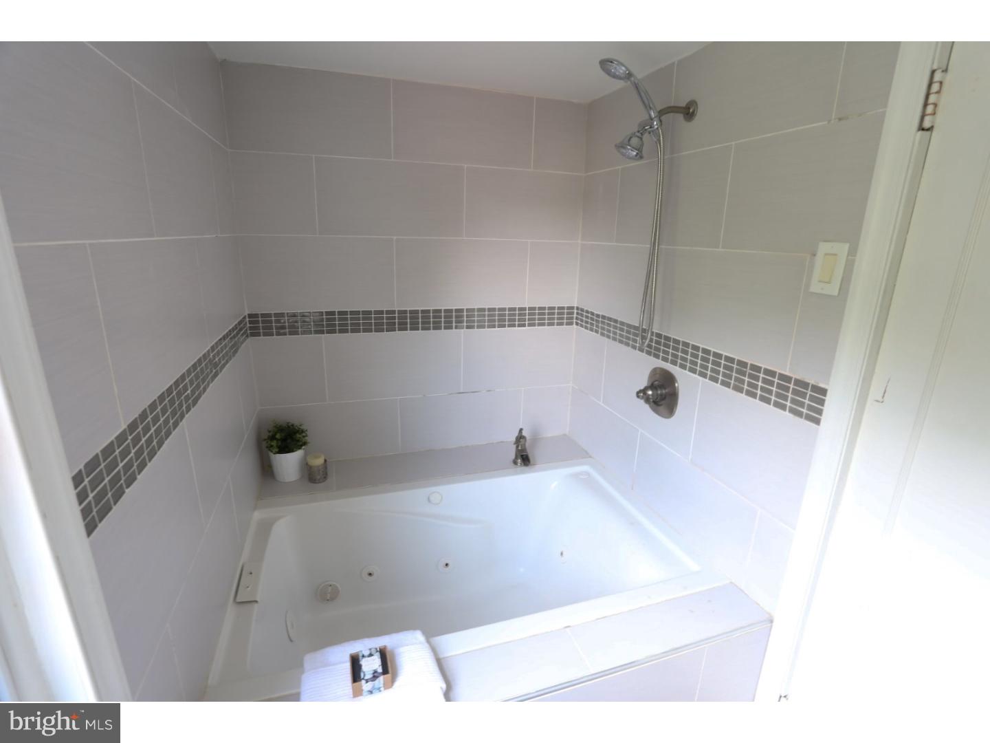 612 Haverford Road Wynnewood, PA 19083 - Photo 18 of 23 Bathroom