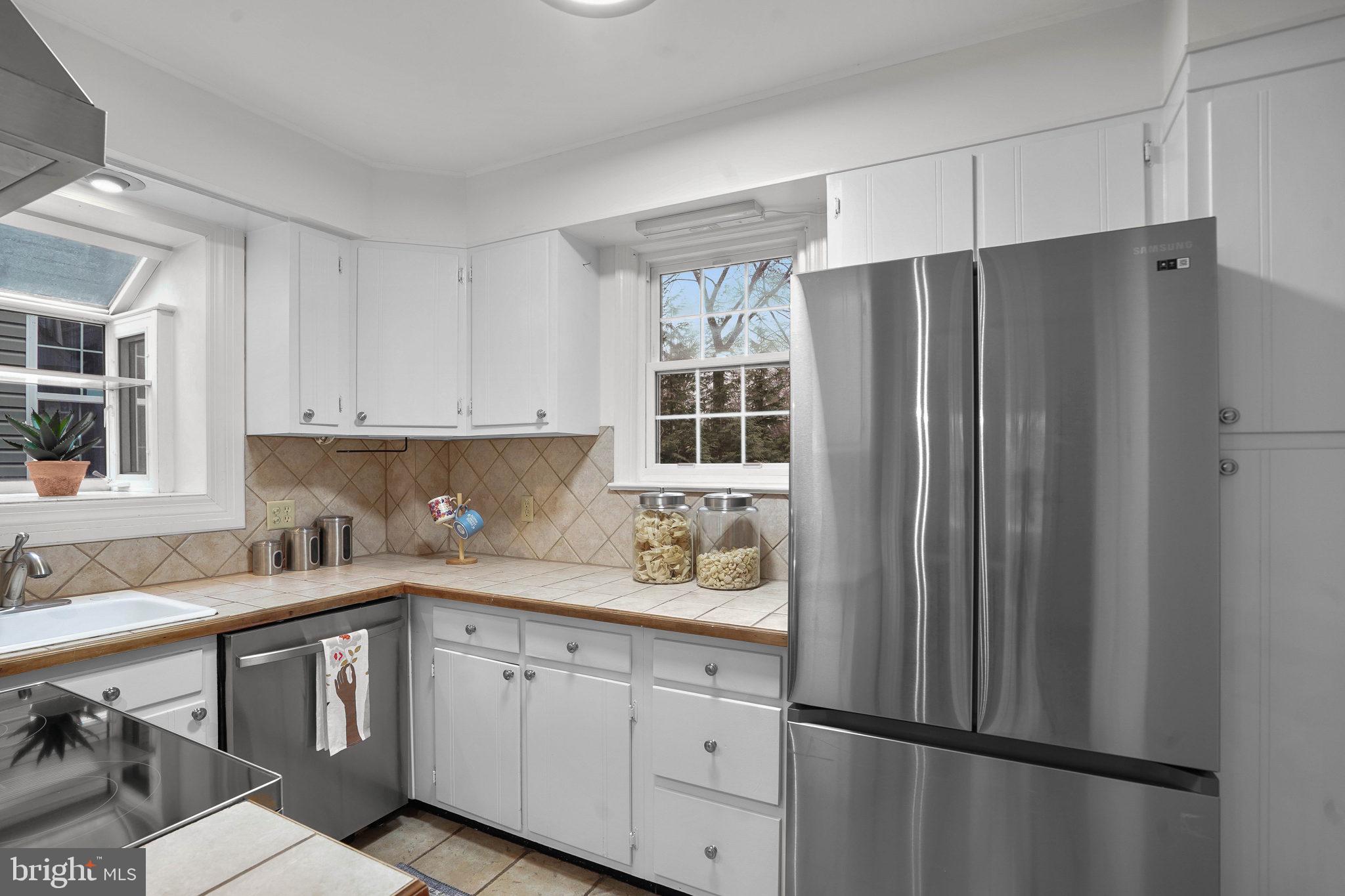 1601 Grace Church Road Silver Spring, MD 20910 - Photo 16 of 60