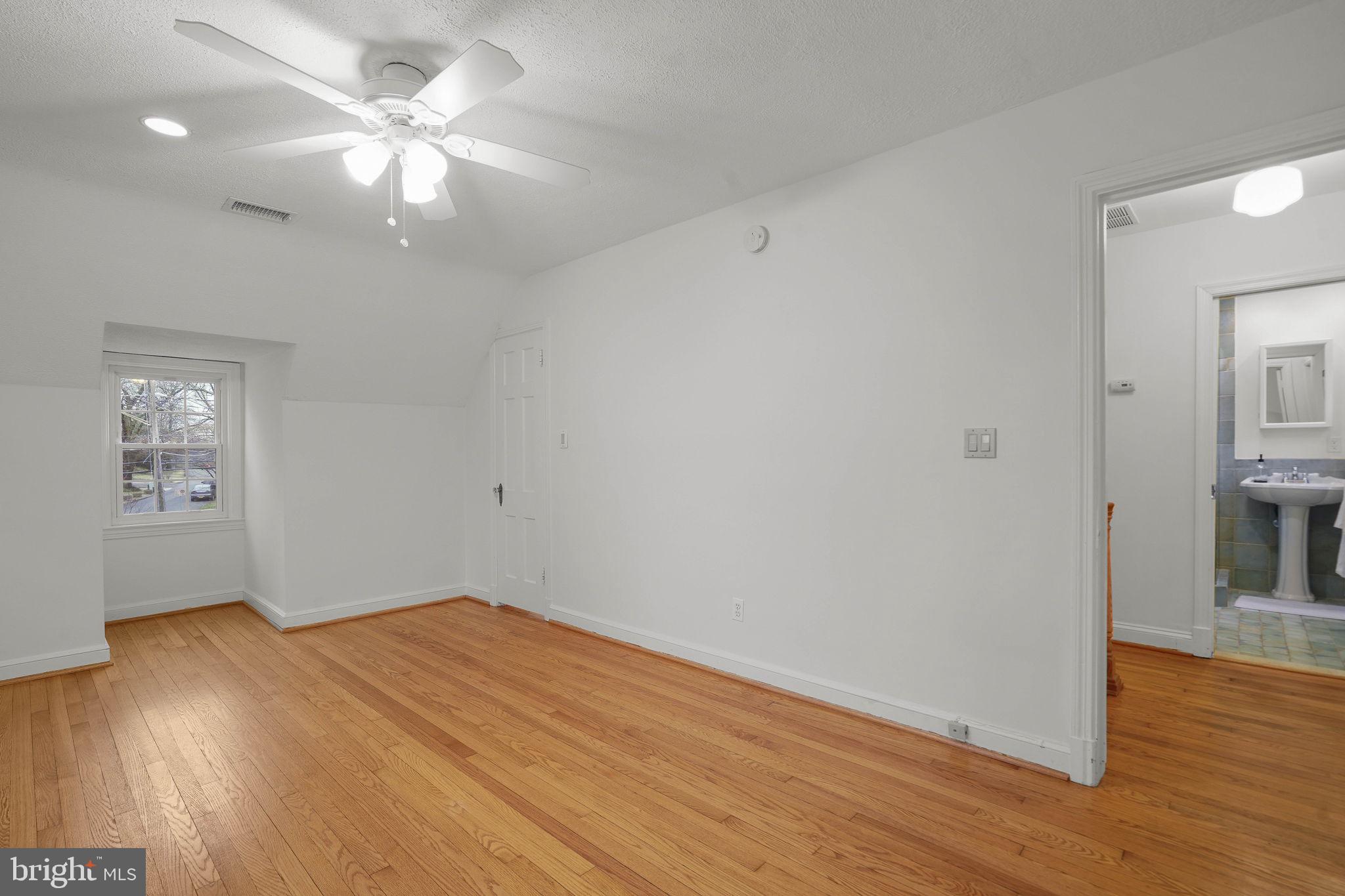 1601 Grace Church Road Silver Spring, MD 20910 - Photo 23 of 60