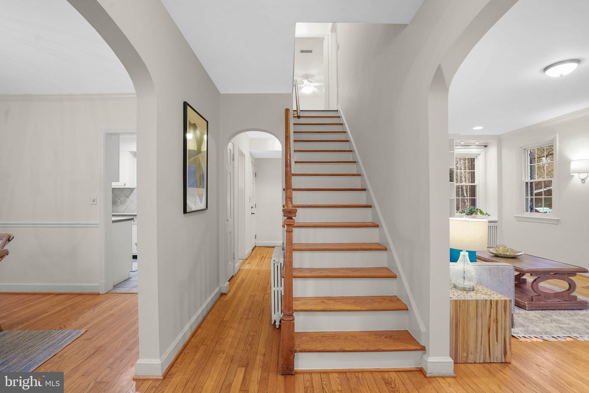 1601 Grace Church Road Silver Spring, MD 20910 - Photo 4 of 60