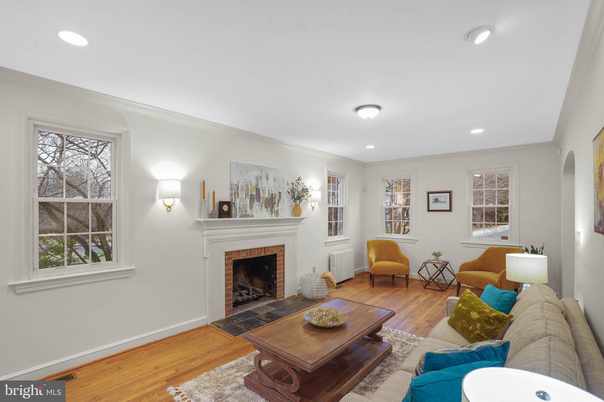 1601 Grace Church Road Silver Spring, MD 20910 - Photo 6 of 60