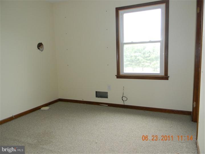 173 Bordentown Georgetown Road Chesterfield, NJ 08515 - Photo 22 of 24 Bedroom