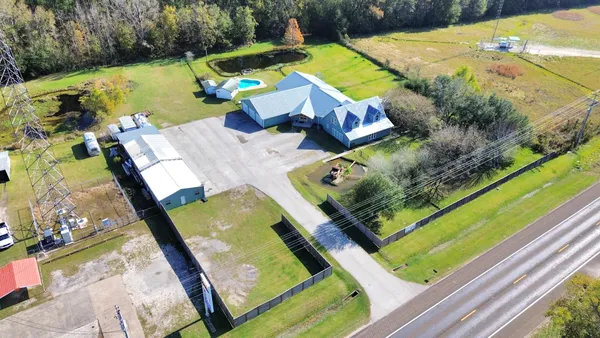 $850,000 | 17188 Highway 321, Dayton, TX 77535