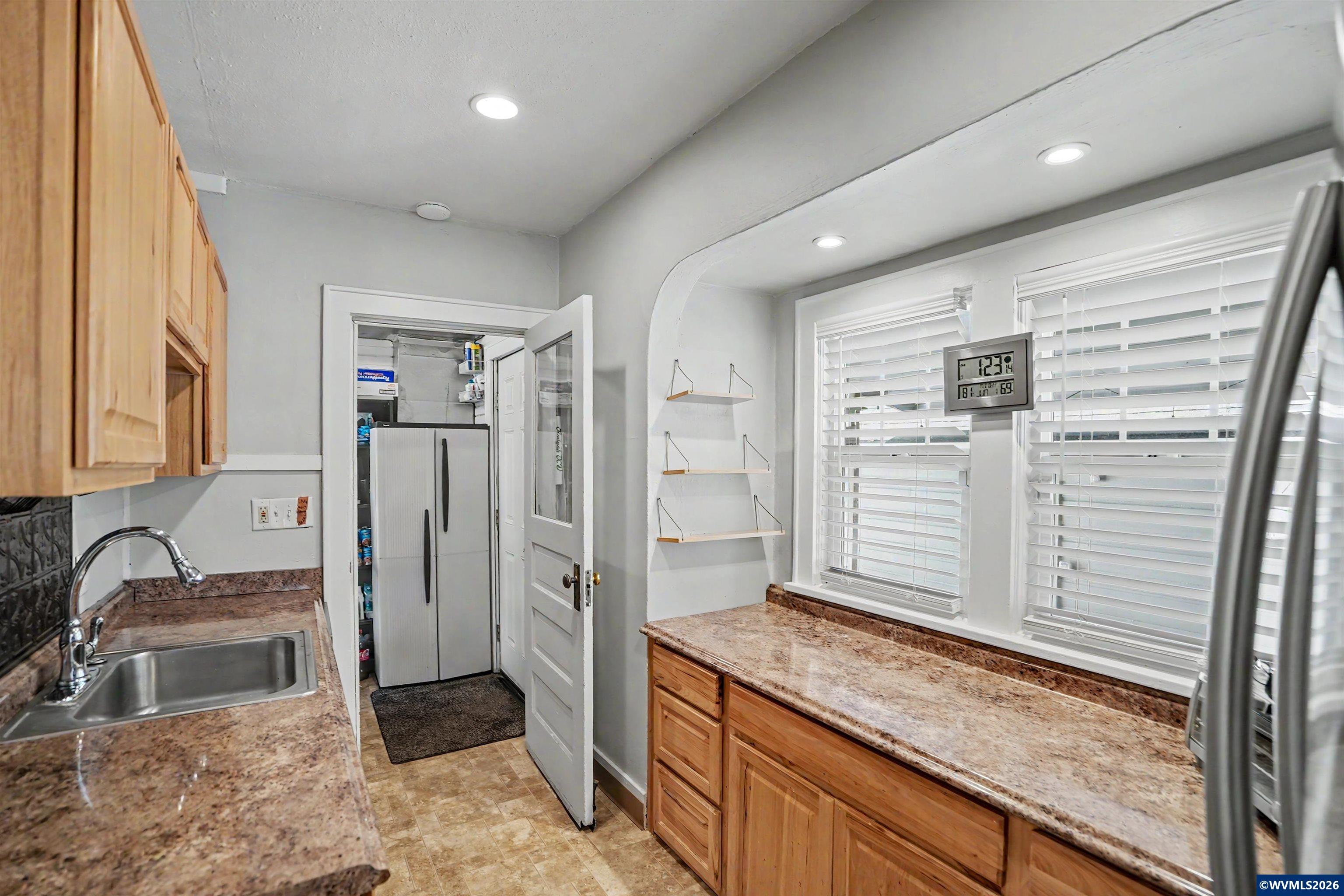 2155 Mill Street Southeast Salem, OR 97301 - Photo 14 of 29