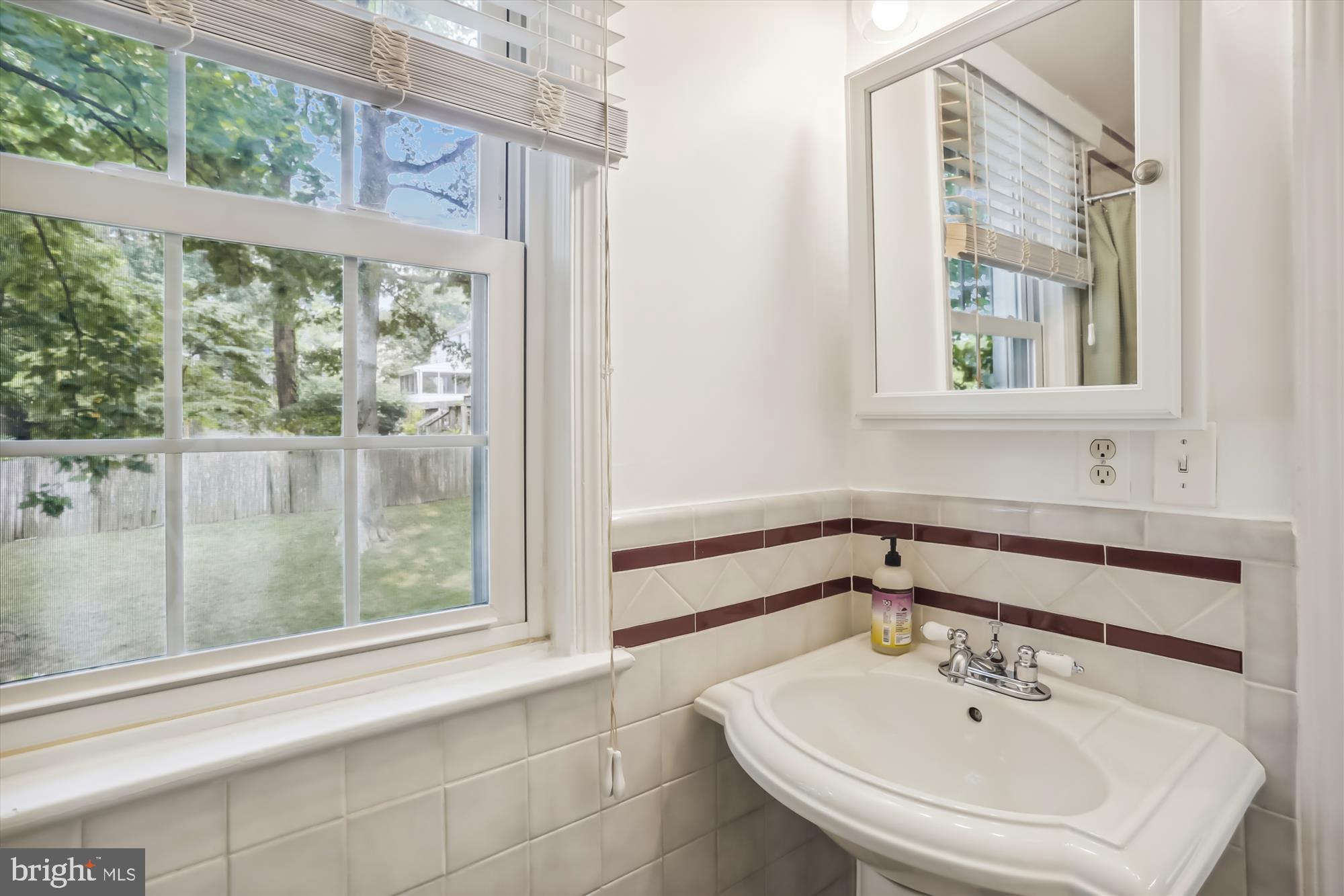 9918 Big Rock Road Silver Spring, MD 20901 - Photo 25 of 35 Bath