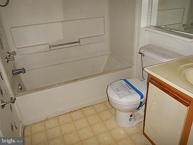 9904 Hellingly Place, Unit 155 Gaithersburg, MD 20879 - Photo 10 of 11 Full Bath