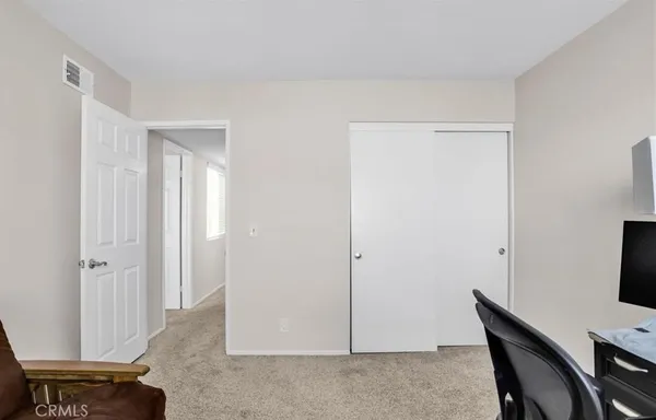 a view of room with workspace