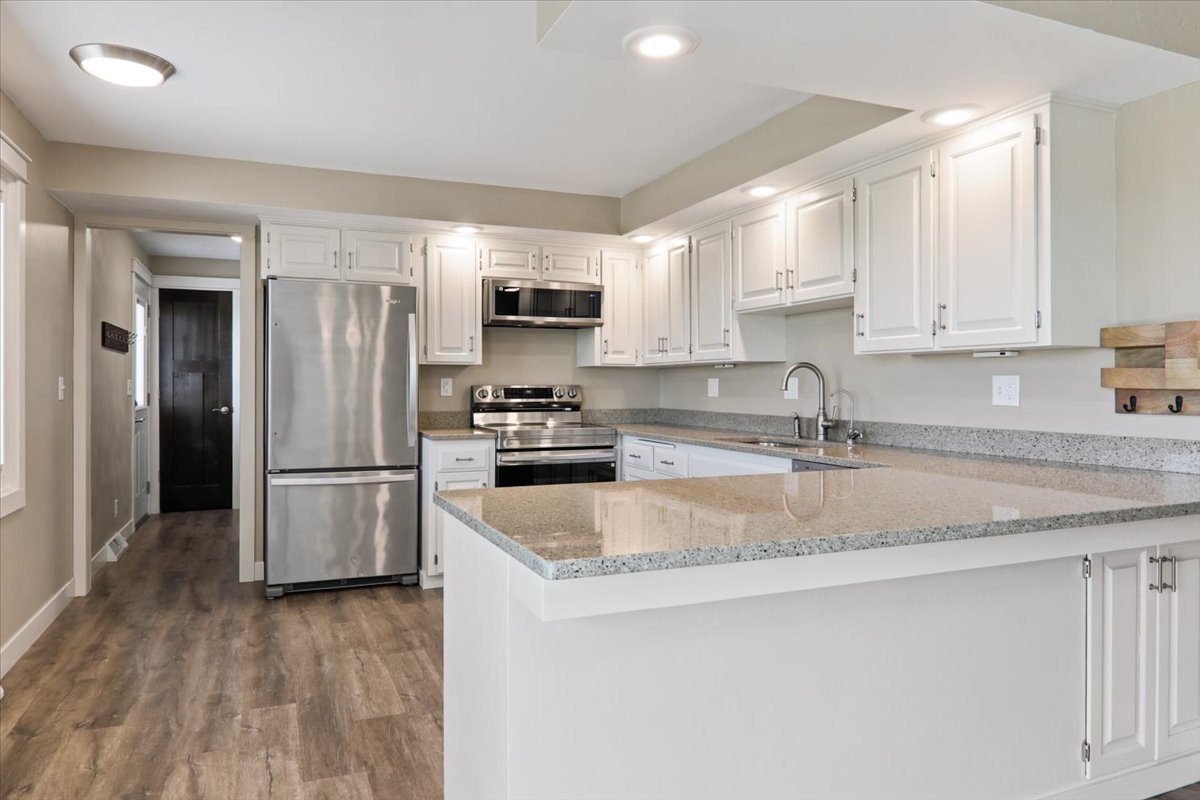 21184 Allentown Road Pekin, IL 61554 - Photo 10 of 60
