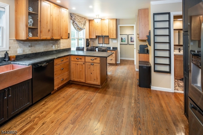 24 Brookfield Way Mendham, NJ 07945 - Photo 17 of 32
