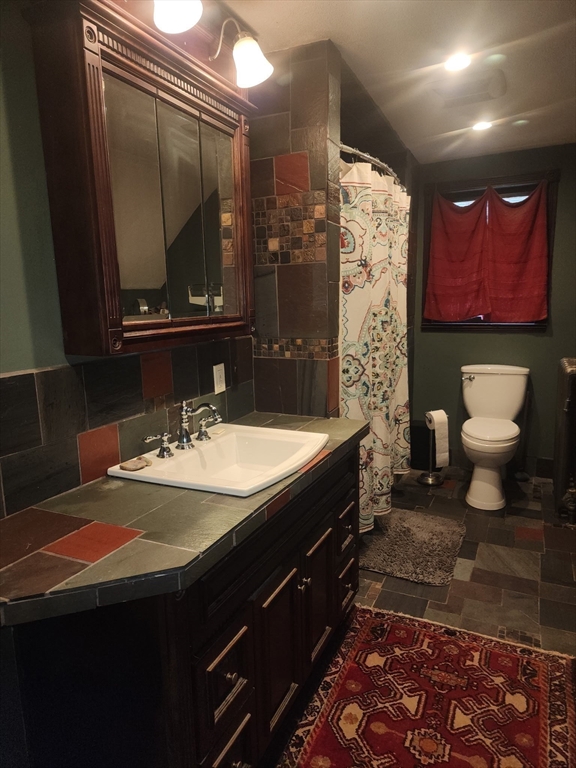 47 Keith Street Springfield, MA 01108 - Photo 12 of 18