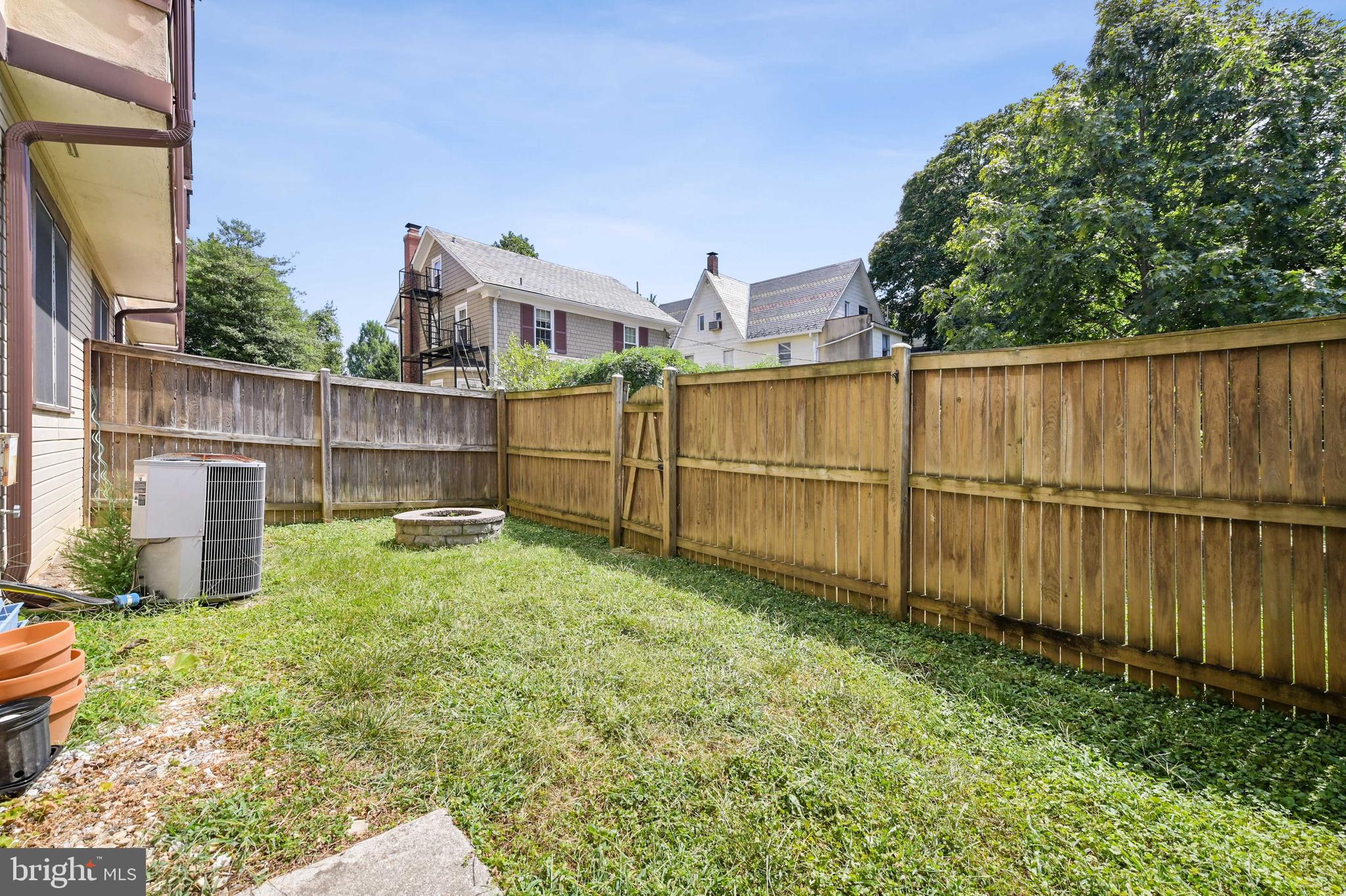 4202 Roland Avenue, Unit 104 Baltimore, MD 21211 - Photo 30 of 37 Fully fenced in back yard