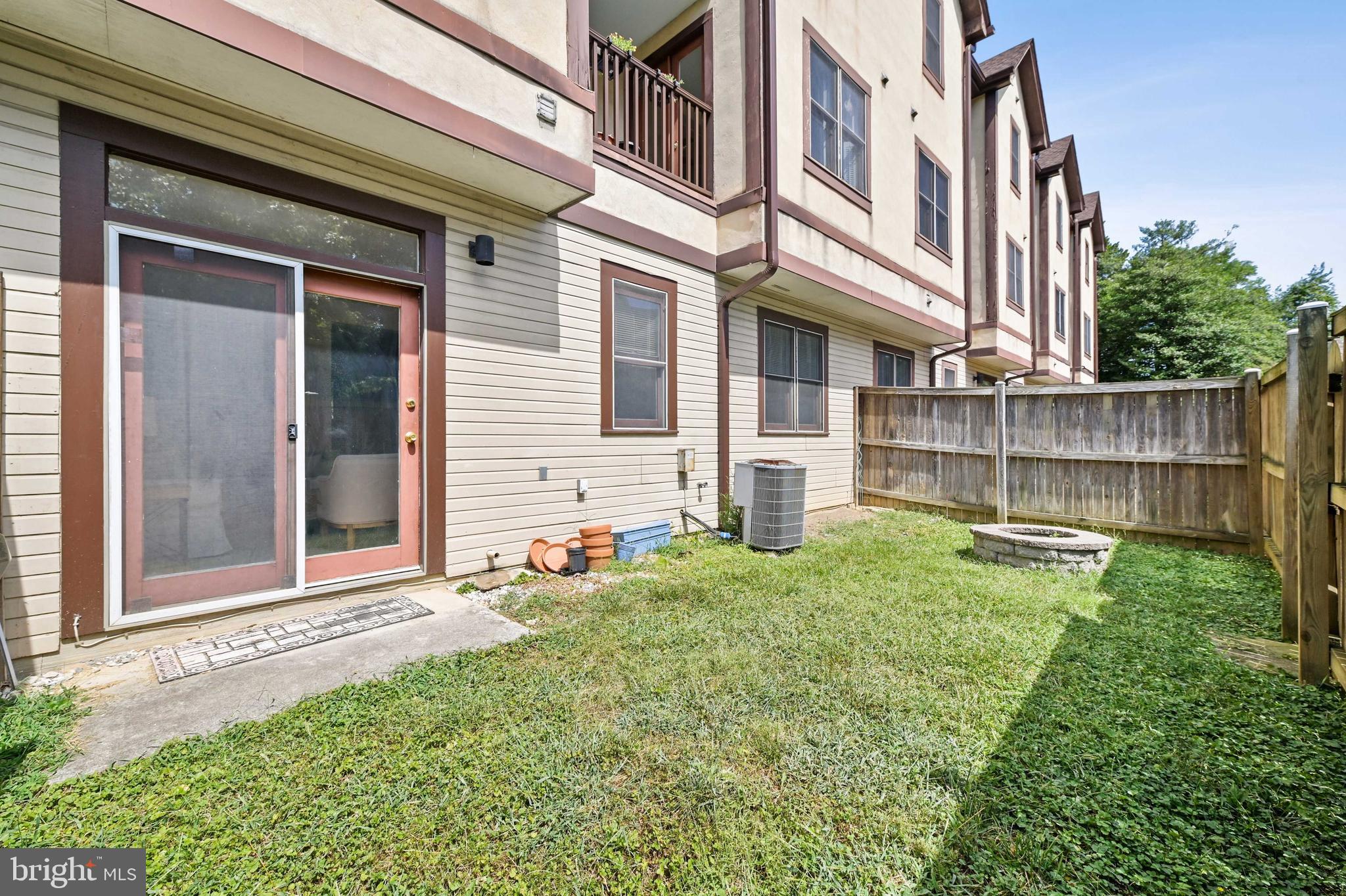 4202 Roland Avenue, Unit 104 Baltimore, MD 21211 - Photo 31 of 37 Fully fenced in back yard