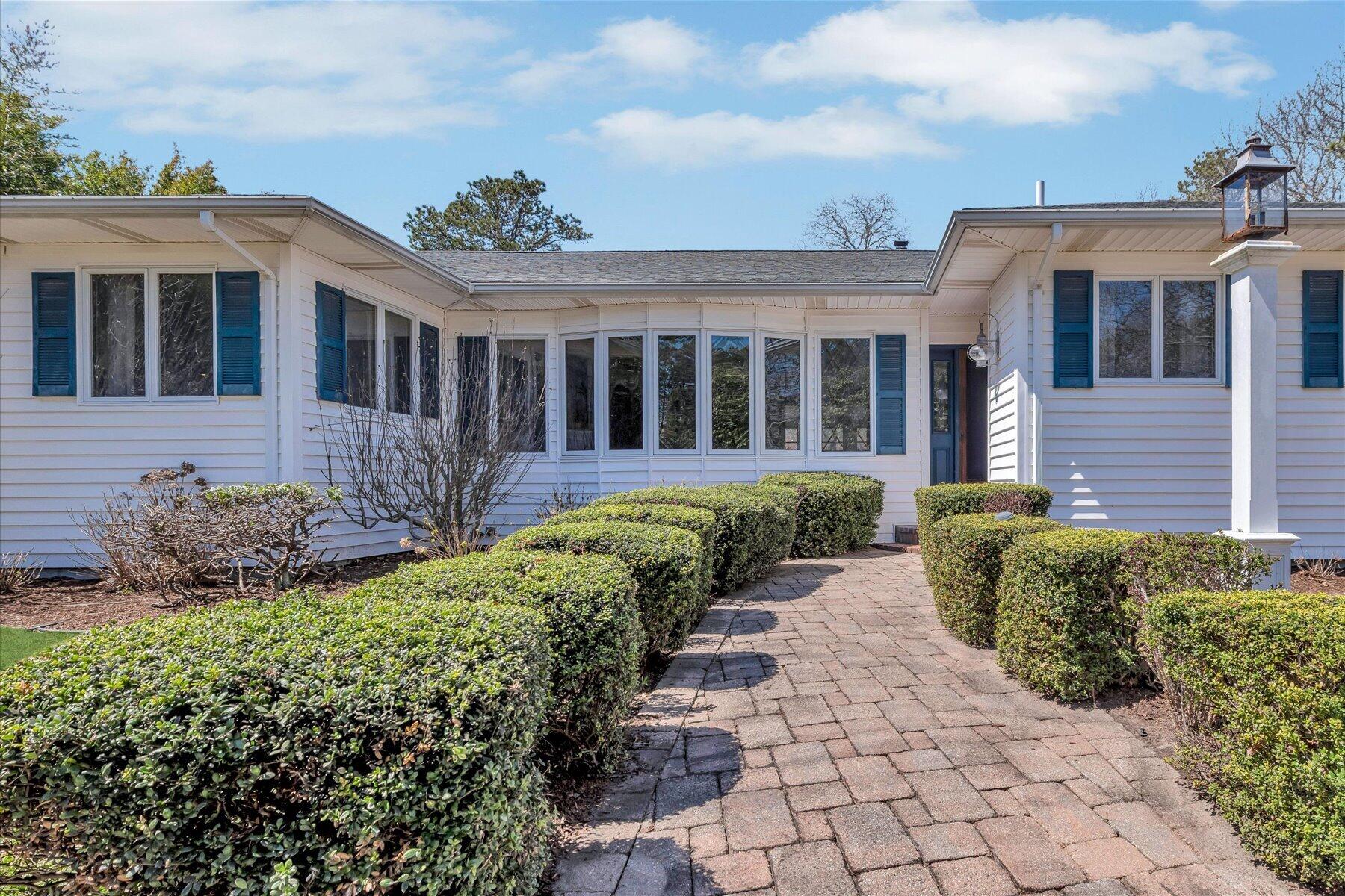 435 Acapesket Road East Falmouth, MA 02536 - Photo 4 of 40 84-IMGP0165