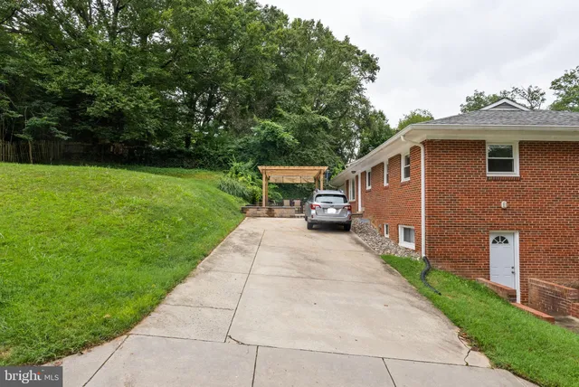 $5,200 | 7409 Aspen Avenue, Takoma Park, MD 20912