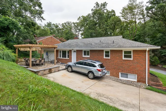 $5,200 | 7409 Aspen Avenue, Takoma Park, MD 20912