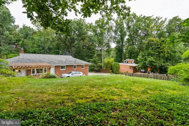 $5,200 | 7409 Aspen Avenue, Takoma Park, MD 20912