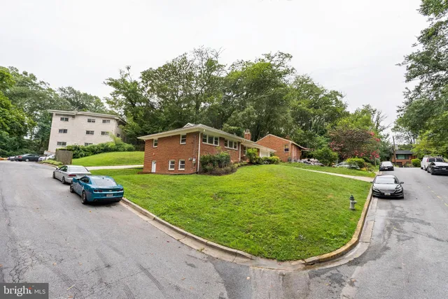 $5,200 | 7409 Aspen Avenue, Takoma Park, MD 20912