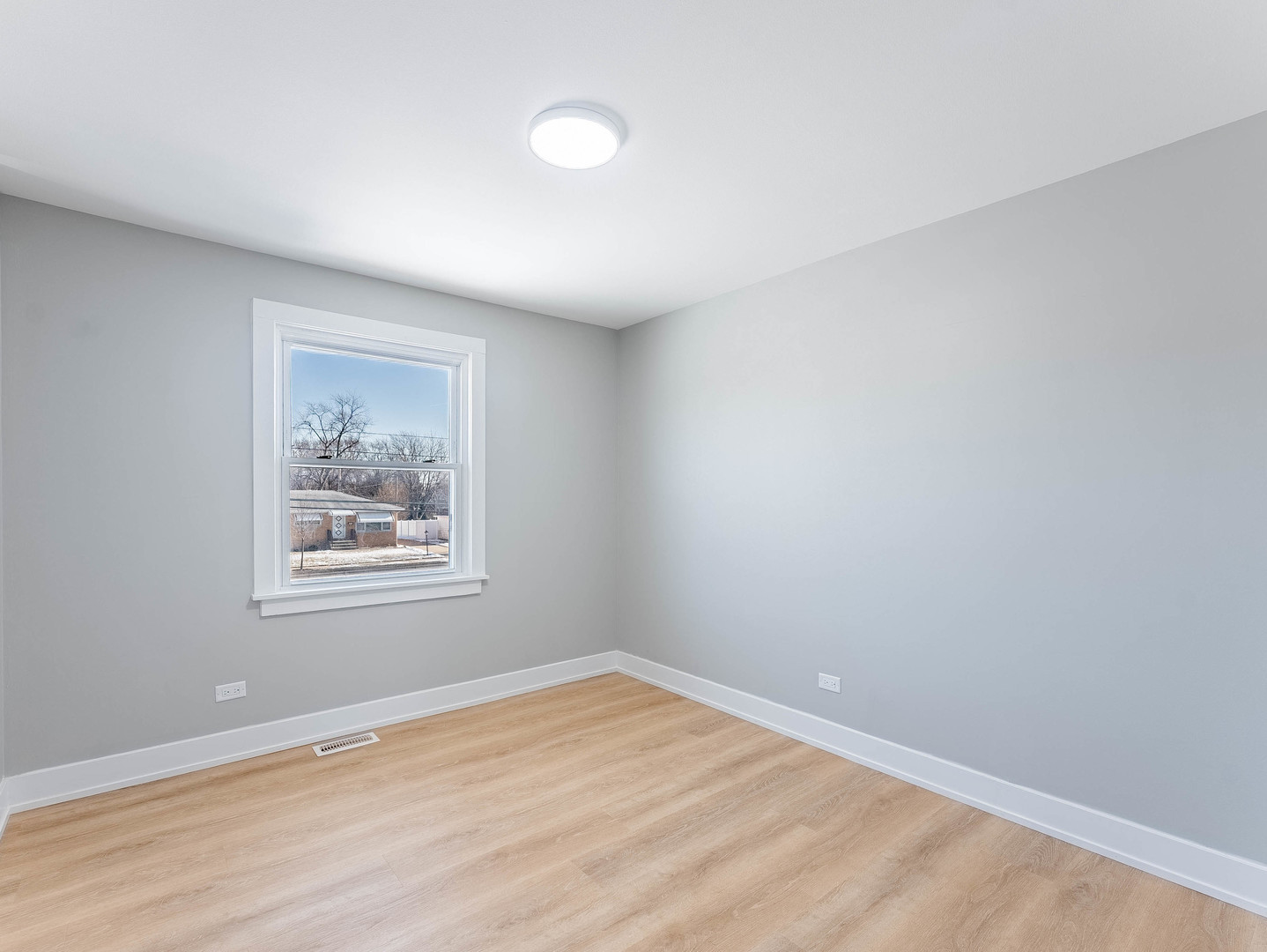 1116 Busse Road Mount Prospect, IL 60056 - Photo 18 of 33