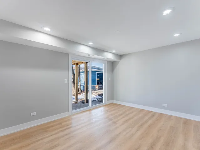 $515,000 | 1116 Busse Road, Mount Prospect, IL 60056