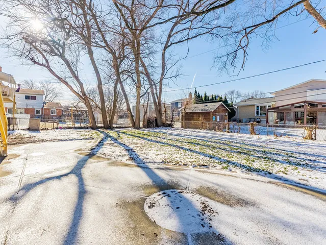 $515,000 | 1116 Busse Road, Mount Prospect, IL 60056