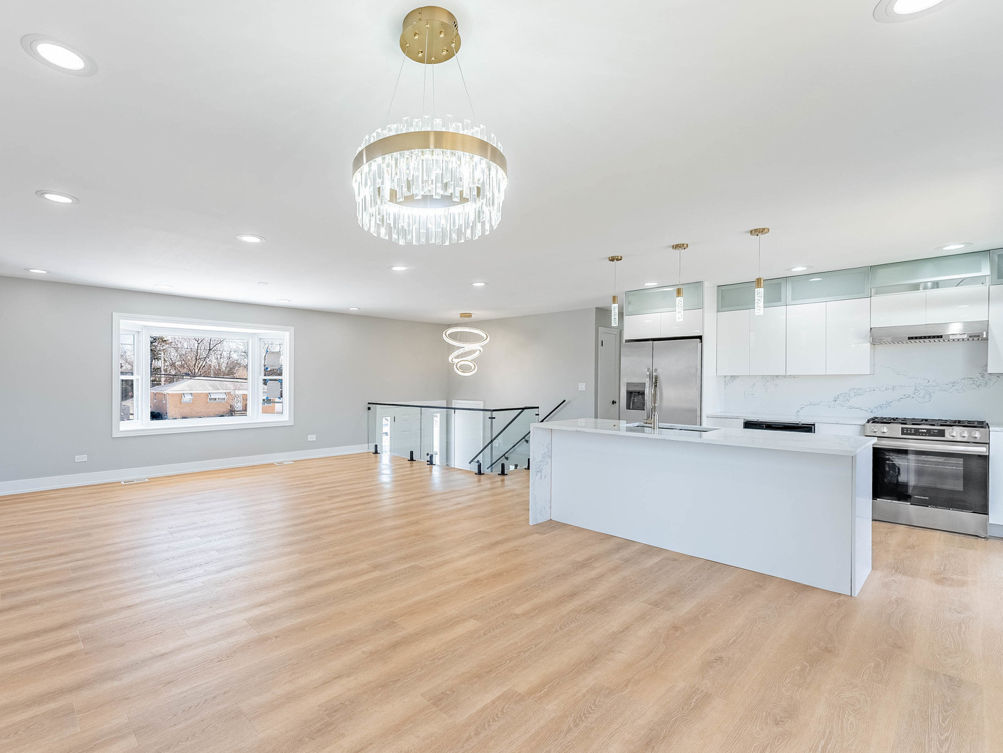 1116 Busse Road Mount Prospect, IL 60056 - Photo 7 of 33