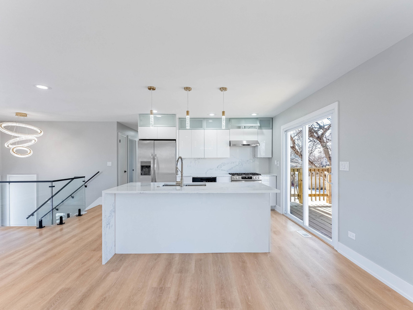 1116 Busse Road Mount Prospect, IL 60056 - Photo 8 of 33