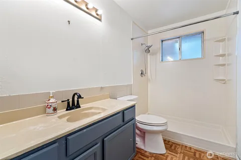 a view of livingroom with kitchen