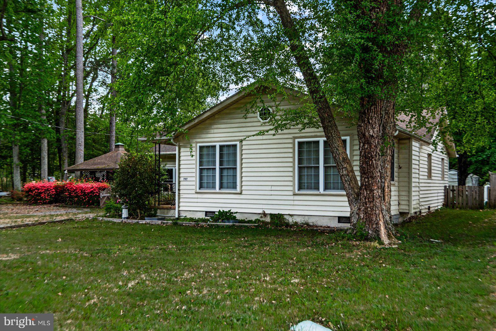 797 Forest Grove Road Colonial Beach, VA 22443 - Photo 2 of 38 Front