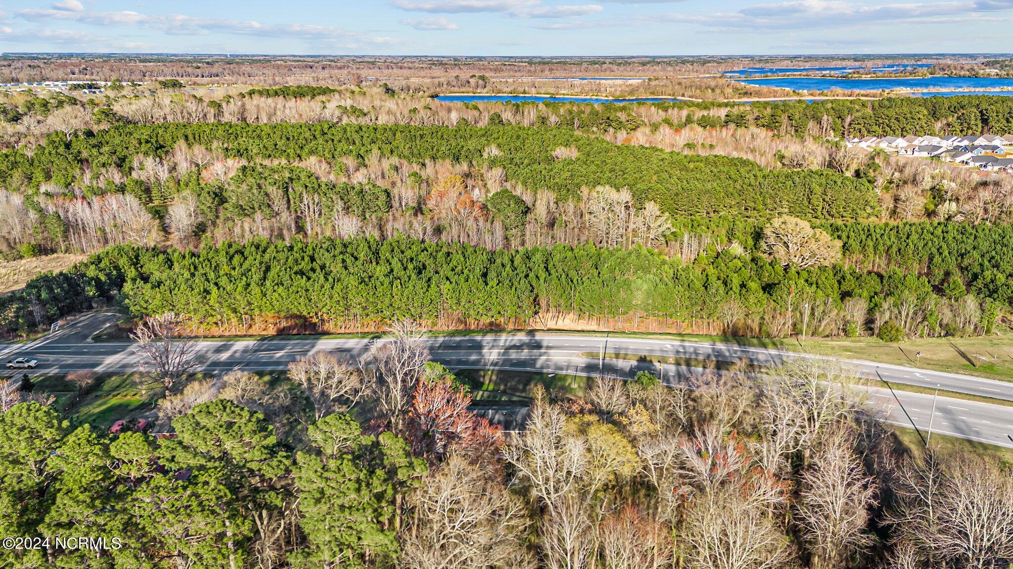 305 Washington Post Road New Bern, NC 28562 - Photo 32 of 34 16-web-or-mls-DJI_20240311174434_0155_D