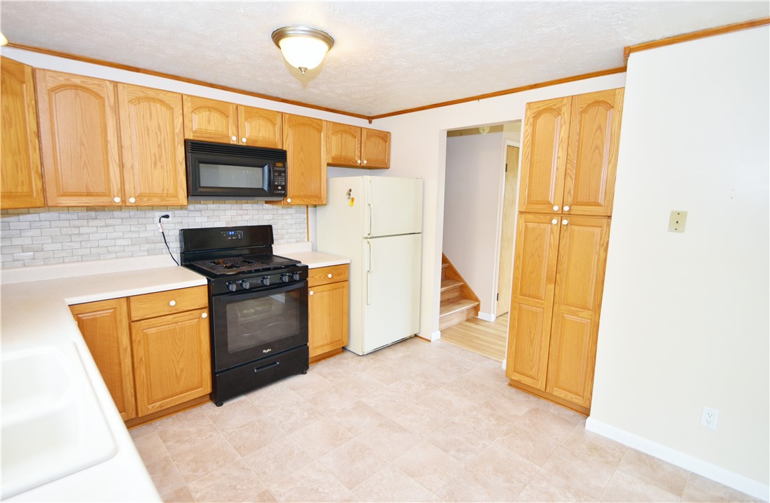 3 Cascade Road Henrietta, NY 14586 - Photo 11 of 36