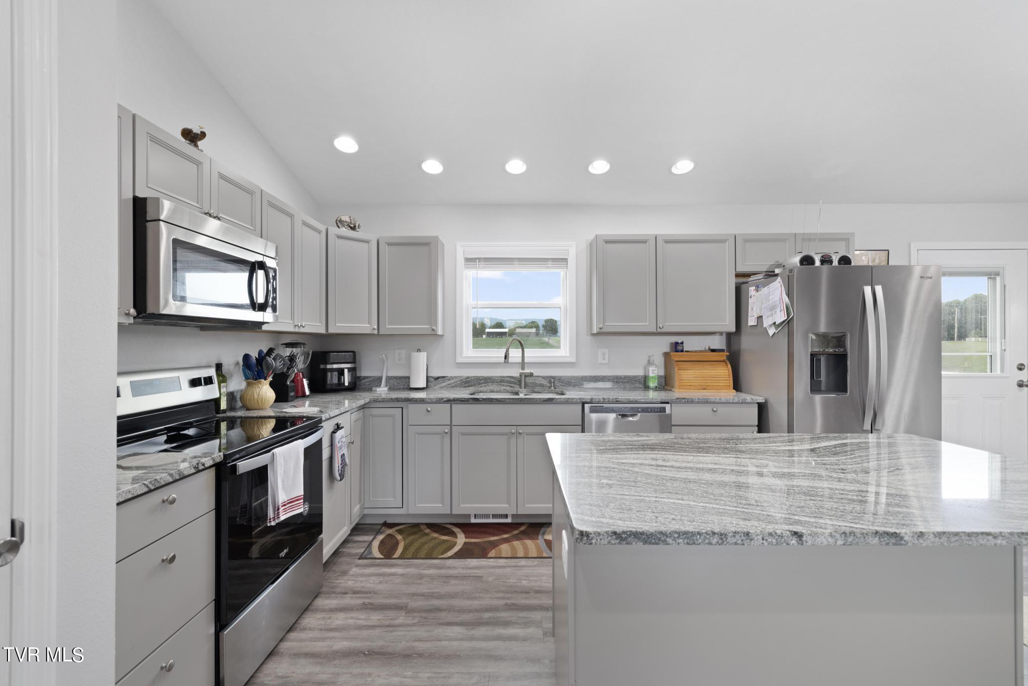 20 Brown Road Chuckey, TN 37641 - Photo 19 of 42 Kitchen