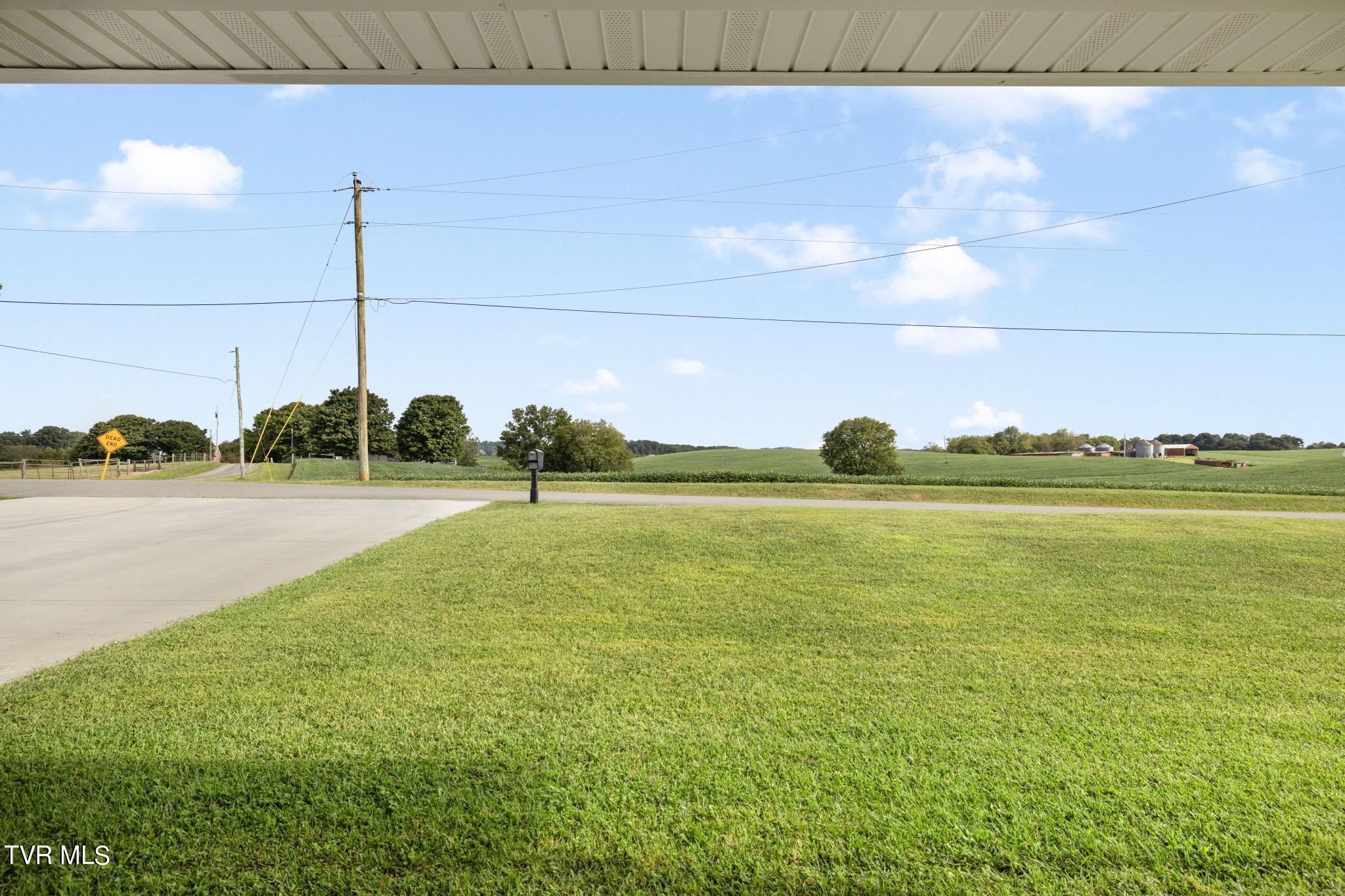 20 Brown Road Chuckey, TN 37641 - Photo 8 of 42 Front porch view