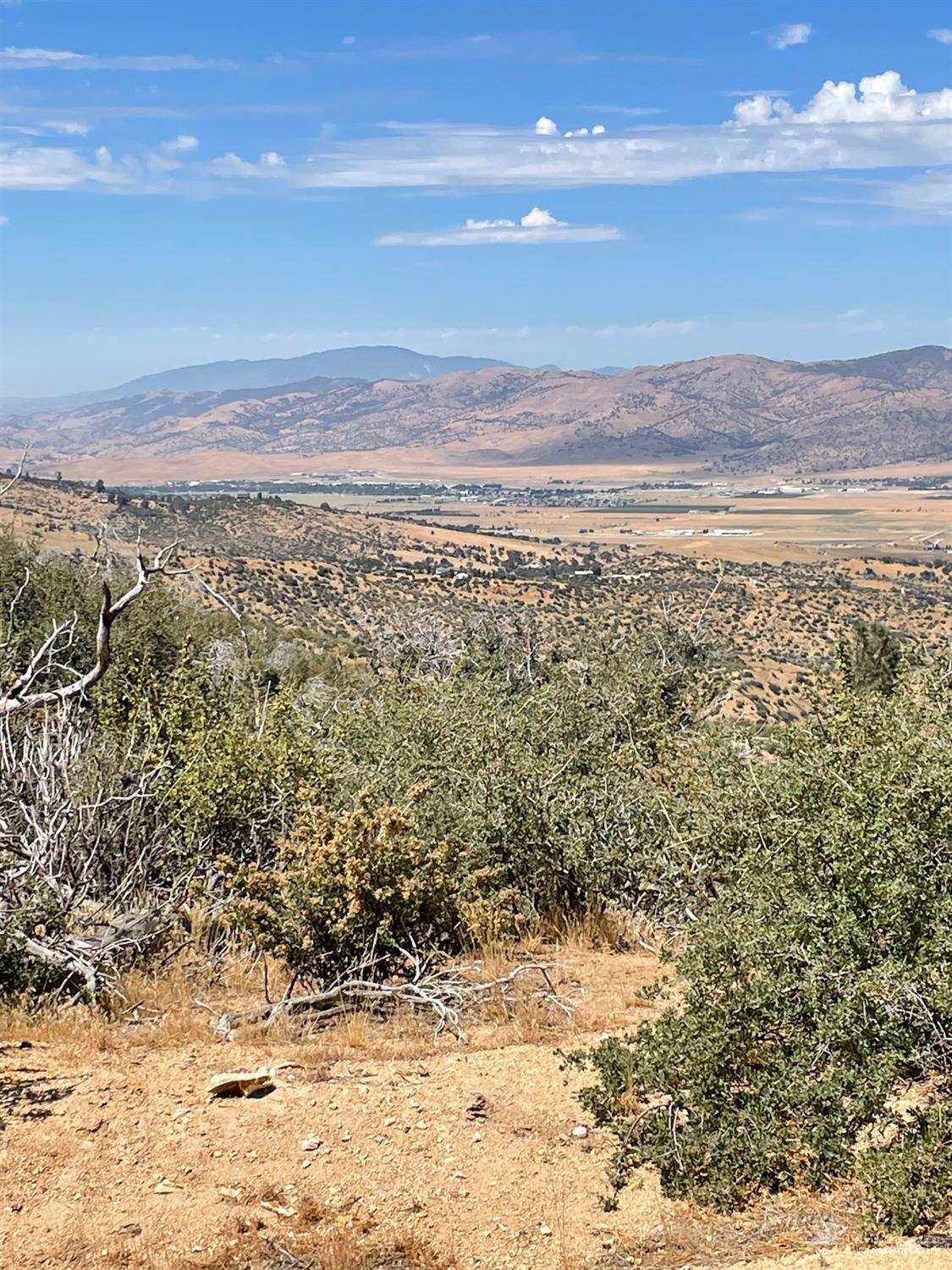 0 237-083-35 Tehachapi, CA 93561 - Photo 3 of 6 Gallery Image 3