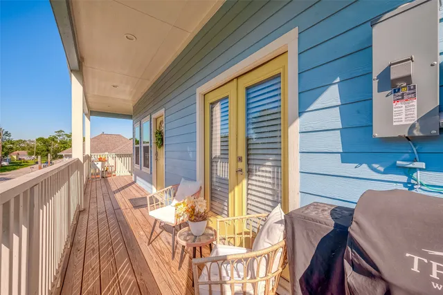 $330,000 | 108 Bay Oaks Drive, La Porte, TX 77571