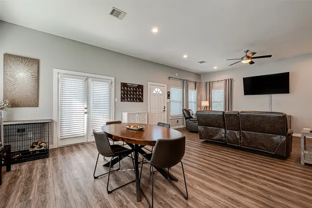 $330,000 | 108 Bay Oaks Drive, La Porte, TX 77571