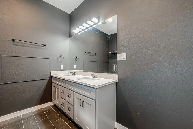 $330,000 | 108 Bay Oaks Drive, La Porte, TX 77571