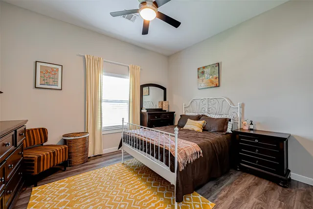 $330,000 | 108 Bay Oaks Drive, La Porte, TX 77571