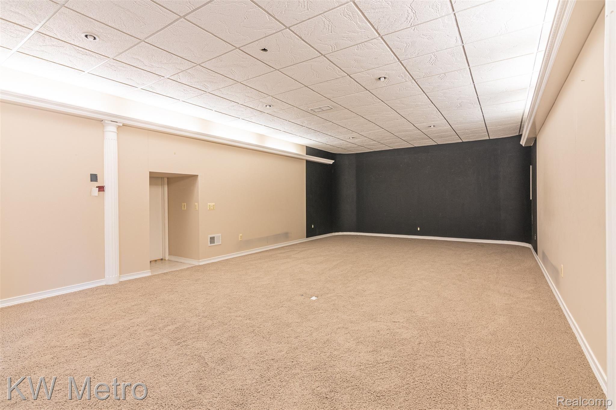 2085 Lone Pine Road Bloomfield Hills, MI 48302 - Photo 48 of 57 2085 Lone Pine Rd-91.jpg