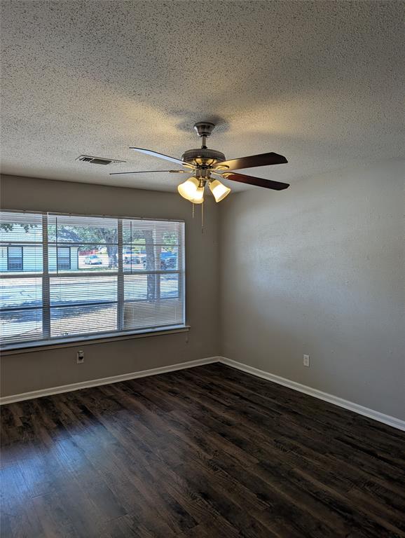 2558 Duringer Road Fort Worth, TX 76133 - Photo 5 of 23 Gallery Image 5