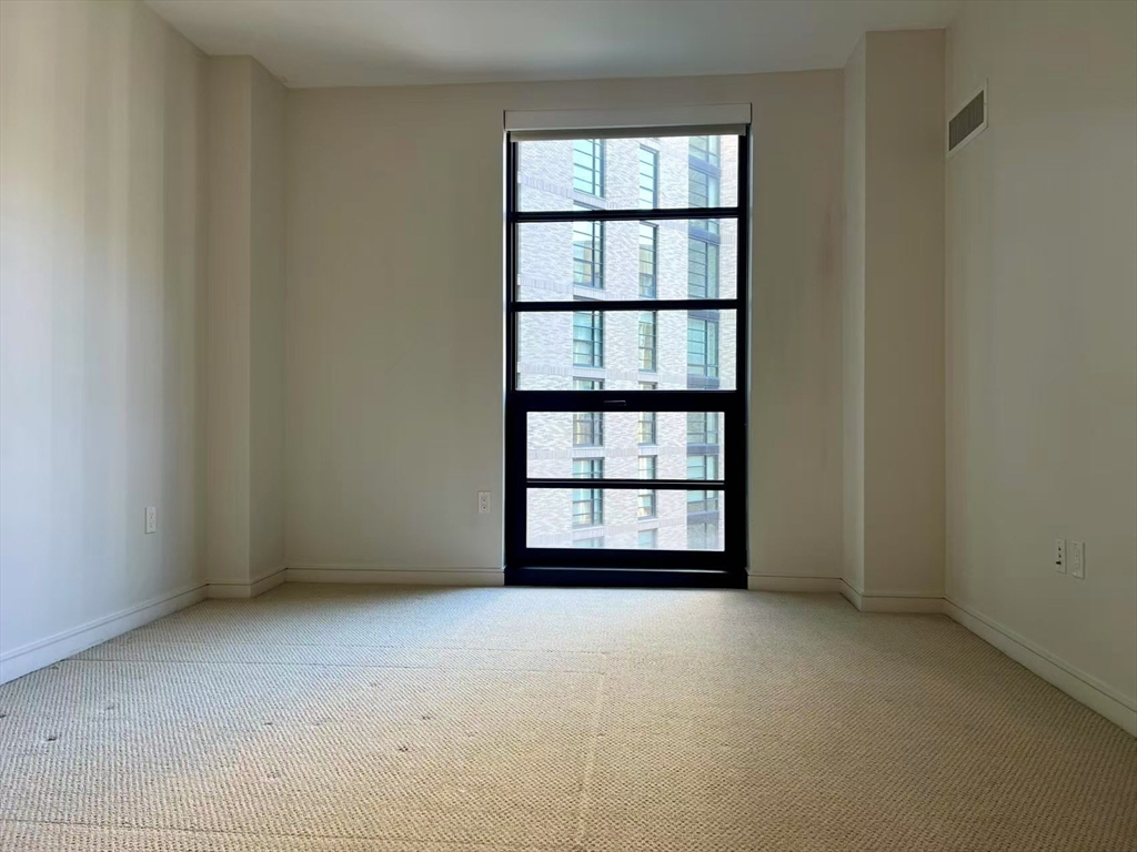 580 Washington Street, Unit 6D Boston, MA 02111 - Photo 16 of 17