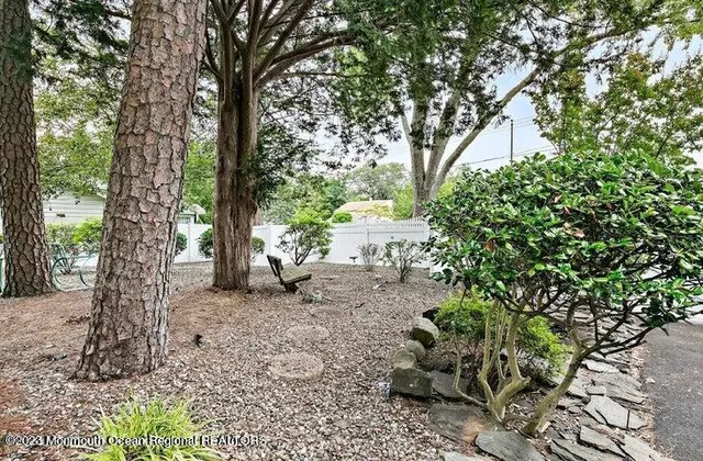 $2,100 | 214 Cliftwood Road, Oakhurst, NJ 07755