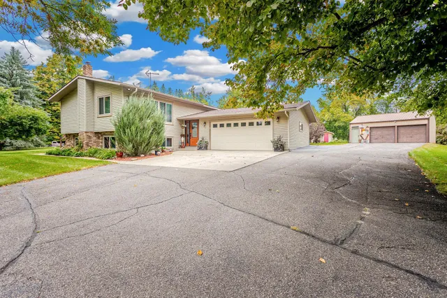 $399,000 | 7755 Canary Road Southwest, Alexandria, MN 56308