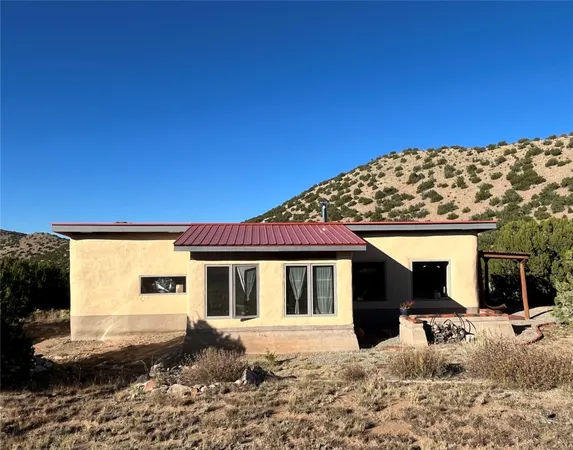 $565,000 | 23 Camino Cerro Chato, Cerrillos, NM 87010